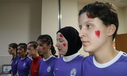 Amasya’da hokey takımından İsrail’e kırmızı boyalı tepki