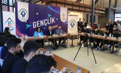 Rize Belediye Başkanı Rahmi Metin,Gençlerle Bir Araya Geldi