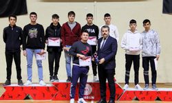 Vezirköprü'de Okul Sporları İlçe Birinciliği ödül töreni düzenlendi