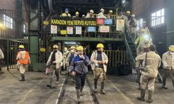Zonguldak'ta maden işçileri, AA'nın "Yılın Kareleri" oylamasına katıldı