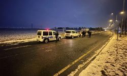 Erzurum'da araçtan atladığı belirtilen kadın ağır yaralandı