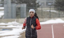 Erzurum’da Dondurucu soğuklar, olimpiyat kotası için çalışan Nursena'nın hızını kesmiyor