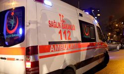 Rize'de çarpışan otomobil ile hafif ticari araçtaki 6 kişi yaralandı