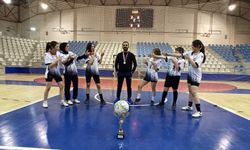 Okul Sporları Genç Kızlar Futsal Turnuvası'nda Yeşilyurt il birincisi oldu