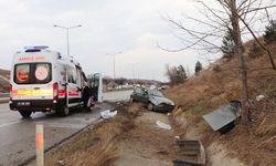 Samsun'da su kanalına düşen otomobildeki 3 kişi yaralandı