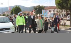 Taşova'da yaya geçidi önceliği için etkinlik düzenlendi