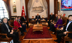 Trabzon Dernekler Federasyonu Yönetimi Vali Aziz Yıldırım'ı Ziyaret Etti