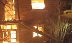 Sinop'ta iki katlı evde çıkan yangın söndürüldü