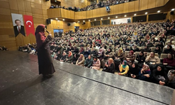 Rize Belediyesi, Saliha Erdim’in Katılımıyla “Ailede Ramazan Nasıl Yaşanmalı” Konulu Konferans düzenledi