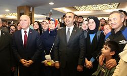 Sanayi ve Teknoloji Bakanı Mehmet Fatih Kacır, gençlerle buluştu