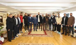 Erzurum Büyükşehir Belediye Başkanı Sekmen, Erzurumspor'u Ağırladı: "Sevdamız Erzurumspor"