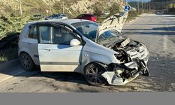 Karabük'te camlı vanla çarpışan otomobildeki 2 kişi yaralandı