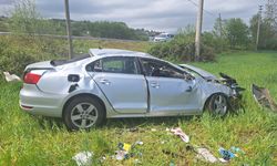 Samsun'da tarlaya devrilen otomobildeki çift ağır yaralandı