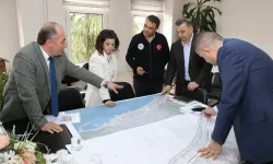 Arhavi Belediye Başkanı Ataselim, Sahil Alanı Projelerini Görüştü