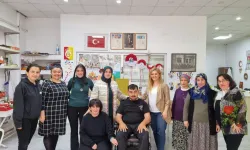 Vali Eşinden Anlamlı Ziyaret: Engelliler Haftası'nda Artvin Engelsiz Yaşam Kültür Sanat Merkezi'nde Buluştu