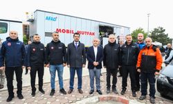 Tokat'ta geri dönüşüm malzemelerinden mobil mutfak tırı oluşturuldu