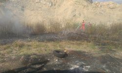 Bolu'da ormanlık alanda yakılan lastikler ekiplerce söndürüldü