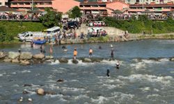 Rize'de yapay gölde akıntıya kapılan 4 kişi yaralı kurtarıldı