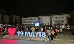 19 Mayıs ilçesinde vatandaşlar, milli maçı dev ekrandan izledi