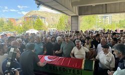 Erzurum'da trafik kazasında hayatını kaybeden sağlıkçıların cenazesi toprağa verildi