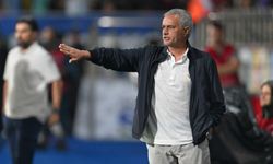 Mourinho: "Bugün Rizespor'u 'iyi değilmiş' gibi gösterdik aslında iyi bir takım"