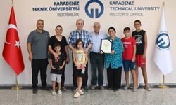 Trabzon'da üniversite mezunu diplomasını 54 yıl sonra teslim aldı