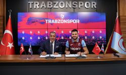 Trabzonspor'da Okay Yokuşlu için imza töreni düzenlendi