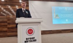 Bayburt'ta "Peygamberimiz ve Şahsiyet İnşası" Konferansı Düzenlendi