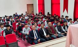 Bayburt İmam Hatip Lisesi'nde “Şeker Tüketimi ve Diyabet” Konferansı Düzenlendi