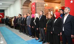 Erzurum'da "Payidar" Defilesi ve "Cumhuriyet" Sergisi Düzenlendi