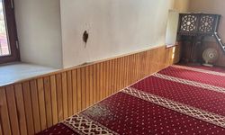 Hemşin'de deprem Camii'nde hasara neden oldu