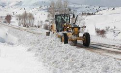 Artvin ve Bayburt'ta yolu kardan kapanan köylerdeki hastaların yardımına ekipler yetişti