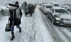 Trabzon'da Yoğun Kar Yağışı Nedeniyle Bazı İlçelerde Eğitim Ara Verildi