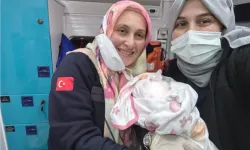 Trabzon'da Bir İlk: Aynı Ambulans İçinde Farklı Saatlerde İki Doğum