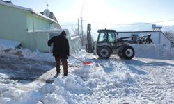 Bayburt'ta karla mücadele çalışmaları devam ediyor