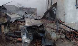 Çorum'da elektrik kontağından çıkan yangında ev kullanılamaz hale geldi