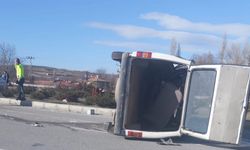 Çorum'da otomobille hafif ticari aracın çarpıştığı kazada 1 kişi öldü, 3 kişi yaralandı