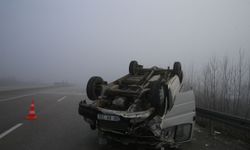 Tokat'ta hastaneye gidenlerin bulunduğu minibüs devrildi, 3 kişi yaralandı