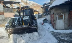 Tortum Belediyesi, Kış Şartlarında Kesintisiz Ulaşım İçin Çalışmalarını Sürdürüyor