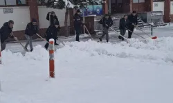 Horasan Belediyesi Kar Temizleme Çalışmalarını Aralıksız Sürdürüyor