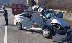Giresun'da kamyon ile otomobilin çarpıştığı kazada ölenlerin sayısı 4'e yükseldi