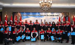 Vali Mustafa Çiftçi, Gıda Denetim Görevlilerine Başarı Belgelerini Takdim Etti