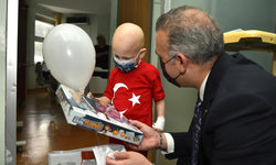 Ortahisar Belediyesinden 23 Nisan’da Anlamlı Ziyaret Minik Yüreklere Bayram Sevinci