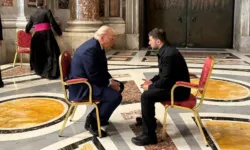 Zelenski ve Trump, Vatikan'da barış için konuştu