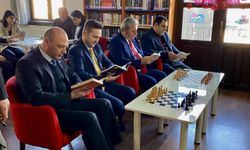 Ayancık'ta ilçesinde kitap okuma etkinliği gerçekleştirildi