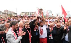 Nesine 3. Lig'e yükselen 1926 Bulancakspor, şampiyonluk kupasını aldı