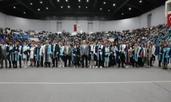 Bayburt Üniversitesi’nde Mezuniyet Sevinci Yaşandı