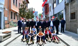 Trabzon Valisi Aziz Yıldırım, Gençlerle Geçmişe Kısa Bir Yolculuk Etkinliğinde Bir Araya Geldi