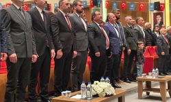 Artvin'de Unutulmaz Gece: Ak Parti ve Ülkü Ocakları Konserinde Buluştu