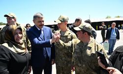 Erzurum’da Temsili Askerlik Töreni: Vatan Sevgisinde Engel Tanımayan Yürekler Ant İçti